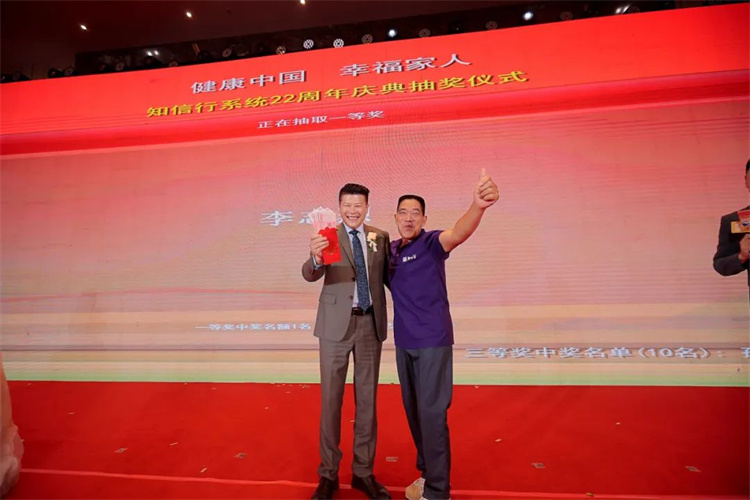 1697613372916224.jpg 186.jpg