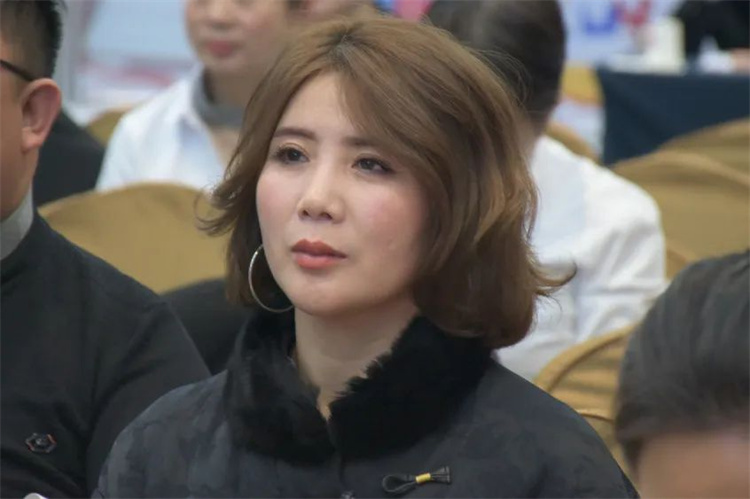 1704358660868285.jpg 70.jpg