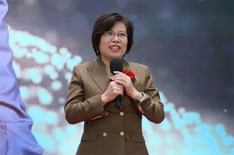 1704955547316928.jpg 33.jpg