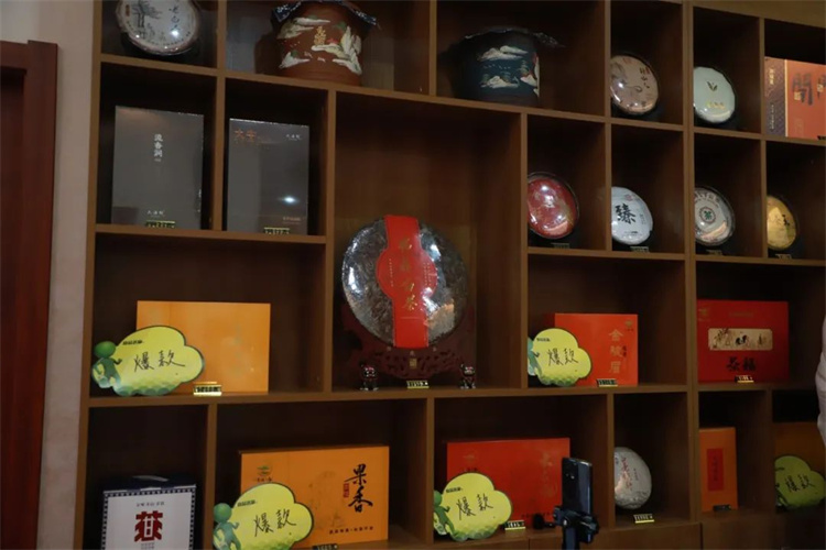 1706599436573576.jpg 25.jpg