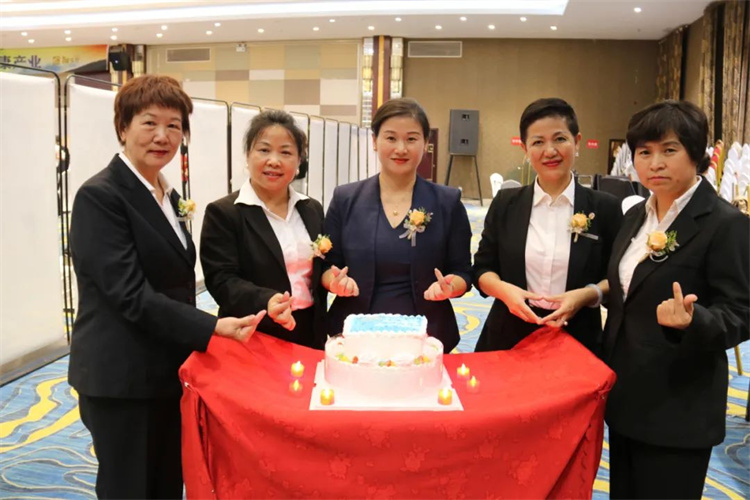 1728962689875744.jpg 69.jpg