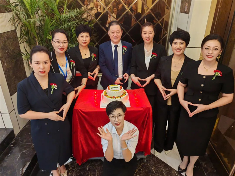 1728962722430172.jpg 72.jpg