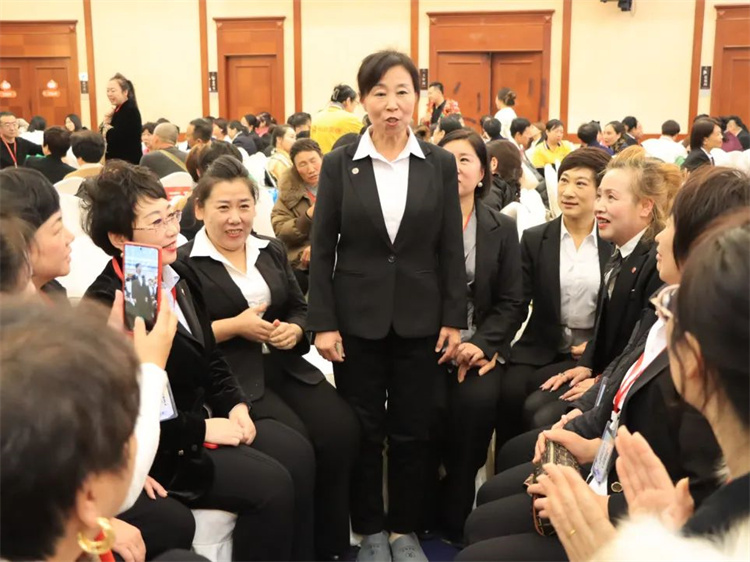 1736997724757156.jpg 44.jpg