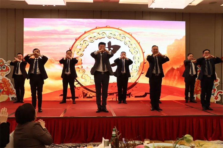 1739585923923803.jpg 36.jpg