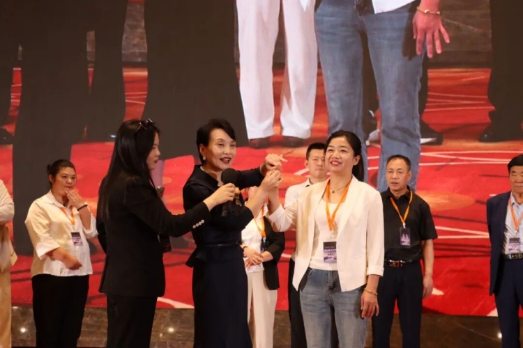 1760778360679487.jpg 45.jpg